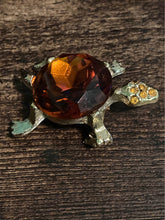 Load image into Gallery viewer, Vintage Amber rhinestone Turtle pin/brooch
