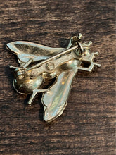 Load image into Gallery viewer, 1950&#39;s Rhinestone Fly pin/brooch
